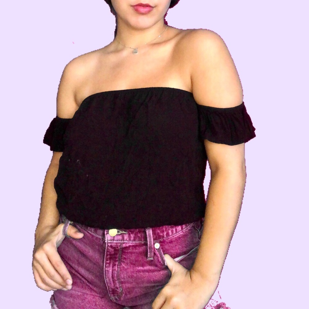 Brandy Melville off the shoulder beccah top